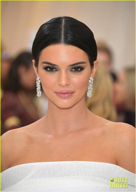 Kendall Jenner Wears The Pants On Met Gala 2018 Red Carpet Photo