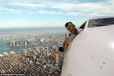 Pilotganso S Instagram Selfies From Outside Mid Flight Daily Mail