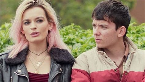 Sex Education 2 Maeve Et Otis Sont Ils En Couple Asa Butterfield Nous En Dit Plus