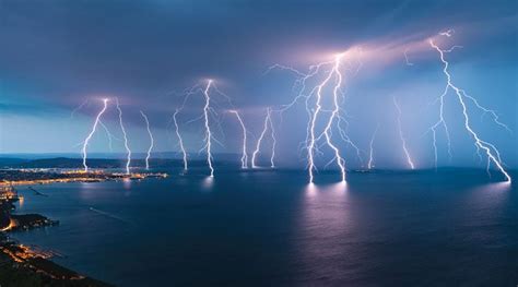 Lightning At Sea Physics Article For Students Scholastic Science