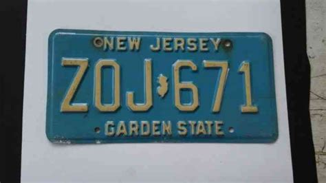 2002 New Jersey Conquer Cancer License Plate 3999 Cc