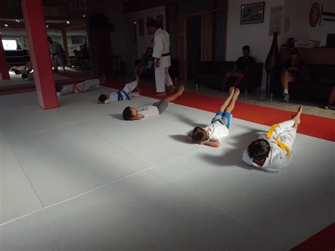 Aula De Karate Turma Infantil Renbukan Brasil