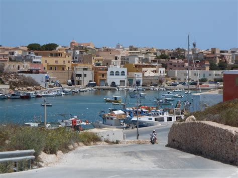 L Isola Di Lampedusa Tra Arte Storia E Memoria