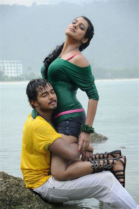 Thashu Kaushik Hot Wet Romantic Stills In Telugu Movie Telugu Abbai Gallery Beautiful Indian