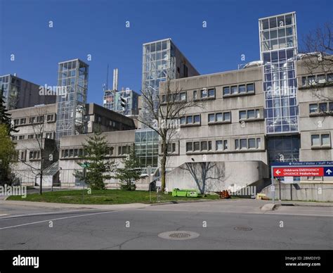Mcmaster University Hamilton Canada Hi Res Stock Photography And Images