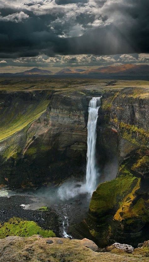 10 Of The Most Stunning Waterfalls In The World Iceland Waterfalls Waterfall Beautiful Places