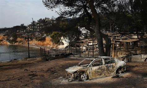 Πυρκαγιά είναι η ανεξέλεγκτη φωτιά, η οποία προκαλείται από μη ελεγχόμενη καύση με το οξυγόνο και συνοδεύεται από πρόκληση μεγάλων ποσών θερμότητας και φωτός, γεγονός που έχει ως συνέπεια την καταστροφή του. ΦΩΤΙΑ ΣΤΟ ΜΑΤΙ: Ένας μήνας από τη φονική πυρκαγιά (pics&vids)