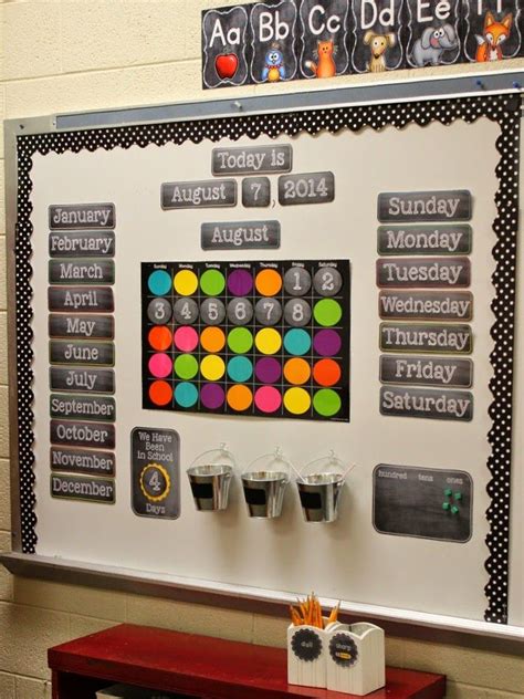 Free Chalkboard Calendar Pieces Download Calendar Math Classroom