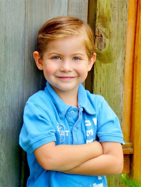Adorable Little Boy Blue Eyes In 2020 Kids Photography Boys Jacobs