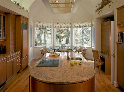 Kitchen bay windows with moroccan. Tips for Kitchen Window Treatments designs ideas 2011 ...