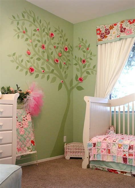 Tout pour décorer et créer une jolie ambiance dans l'air du temps. deco chambre bebe fille rose et vert