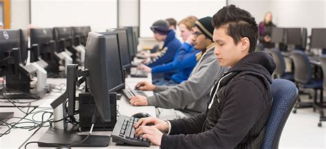 Courses are offered on the schoolcraft campus in business, computer science, engineering technology, nursing and social work. Basic Computers