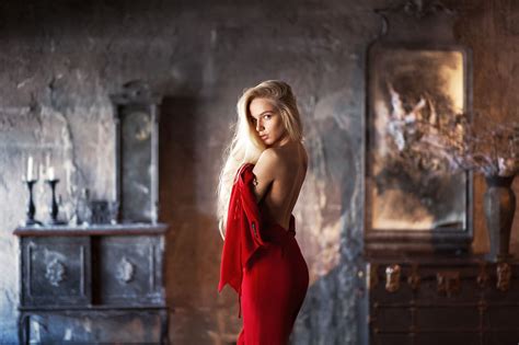 Portrait Model Maria Popova Photo By Maxim Maximov FB Fac