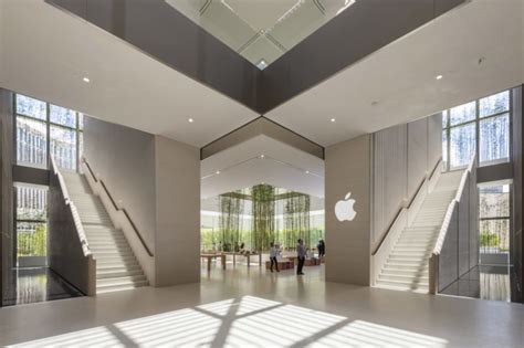 Inside The 5 Billion Apple Headquarters