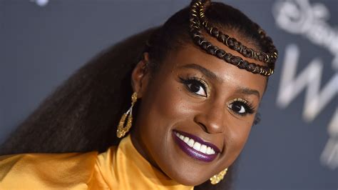 Issa Rae Empowers Women On ‘insecure To Ask For Raises