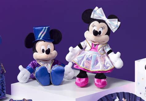Disneyland Paris 30th Anniversary Minnie Mouse Sequin Loungefly W