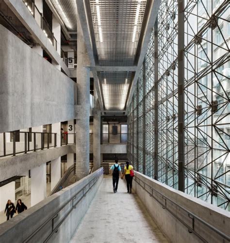 Cais das artes / paulo mendes da rocha + metro arquitetos associados. Obra do arquiteto Paulo Mendes da Rocha é revisitada em ...