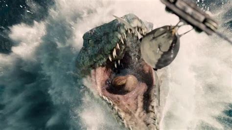 Llega el tráiler de Jurassic World dinosaurios y monstruos marinos