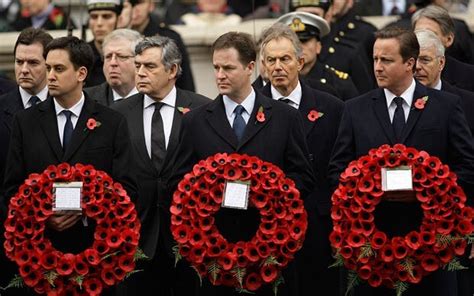 In Pictures The Queen Leads Tributes To Britains War Dead On
