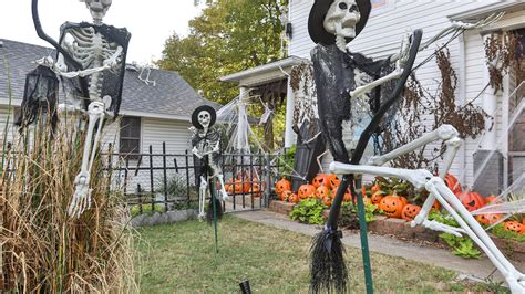Nixa House Screams Halloween With Decorations This Time Of Year