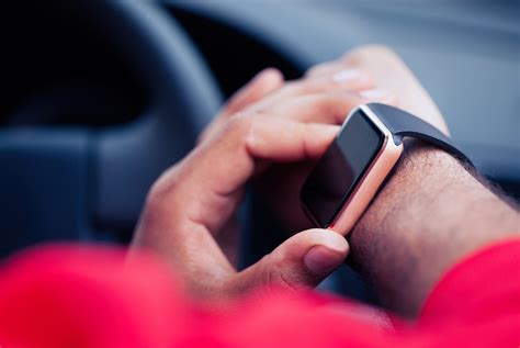 Is It Illegal To Use Your Smartwatch While Driving