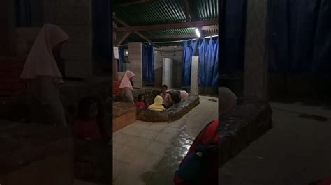 Air panas boleh merosakkan sel keratin yang berada pada lapisan paling luar kulit anda iaitu epidermis. Mandi Air panas gunung pancar - YouTube