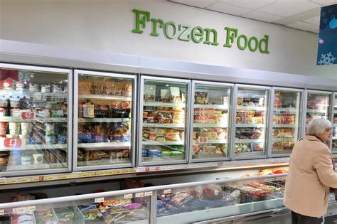 Em Um Supermercado Os Alimentos Congelados