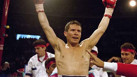 As this will be chavez sr's last fight ever! Julio César Chávez Inducted into Boxing Hall of Fame | Fox ...
