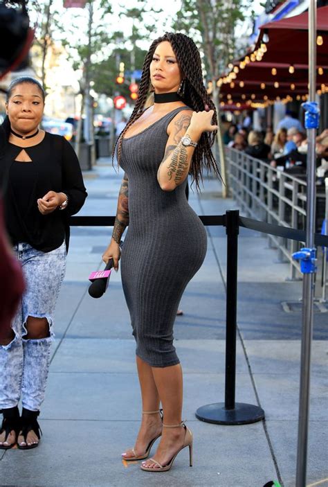 Amber Rose Shows Off Dramatic Transformation As She Steps Out With