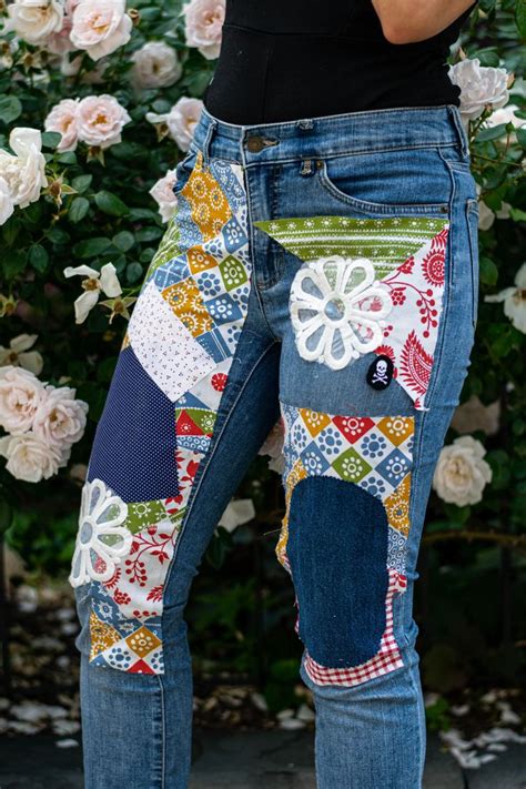Patchwork Jeans Diy 3 Ways To Try This Trend One Crafdiy Girl In 2020 Jeans Diy Denim