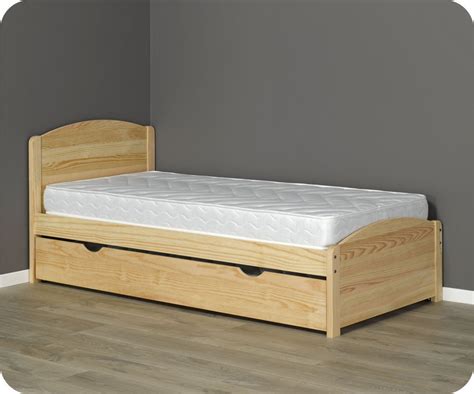 Le lit gigogne en bois alfred & compagnie est un concentré de bonnes idées : Lit Gigogne Nature Brut 90x200 cm