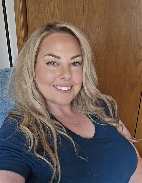 It's finally Friday : r/PrettyFacesNSFW