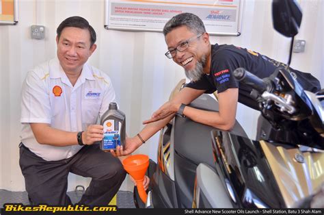 Really good 2 stroke oil, does the job on my scooter. Shell Advance Launches New Range of Scooter Oils ...