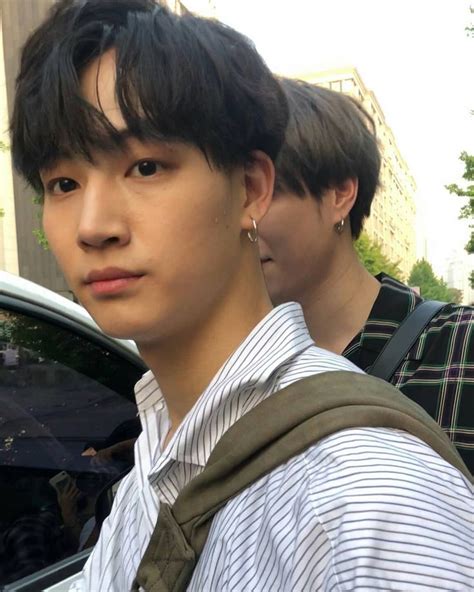 Youngjae jaebum got7 park jinyoung got7 jb pop idol kpop wattpad jay cute boys. JB GOT7 on Instagram: "🌴190524 Music Back cute pictures of ...