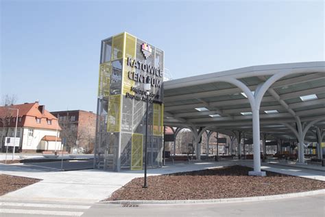 Katowice leżą na trasie głównych szlaków krajowych i międzynarodowych zarówno drogowych, jak i kolejowych. Dworzec autobusowy w Katowicach: koszty utrzymania będą ...