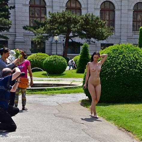 Nude In Public Zoionaxereca