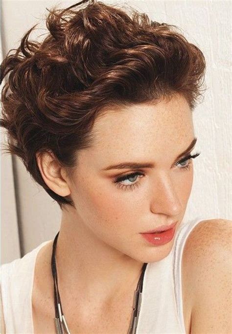 collection 21 plus belles exemples coiffure courte ondule femme noscrupules women s