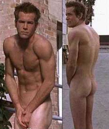 Nude And Nude Ryan Reynolds Nude Naked