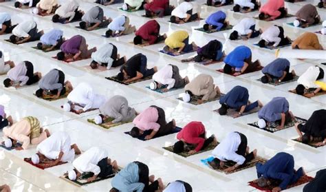 Umat Islam Malaysia Sambut Aidilfitri Esok Bbc Portal