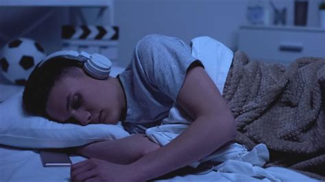 How Different Sounds Affect Our Sleep