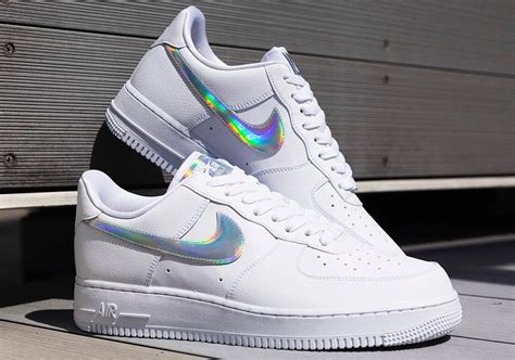 4.6 out of 5 stars 65. Nike Air Force 1 Iridescent CJ1646-100 - Crumpe