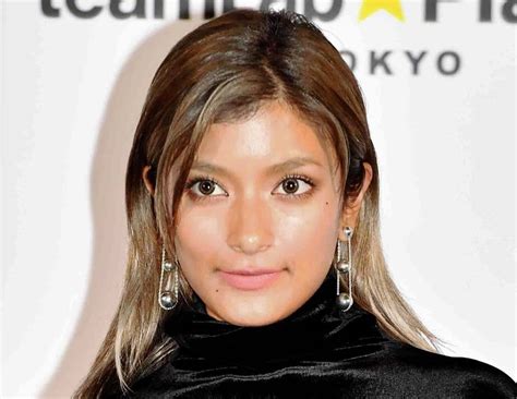 ローラ 髪を「ショートボブにしちゃった」インスタに写真投稿芸能デイリースポーツ Online