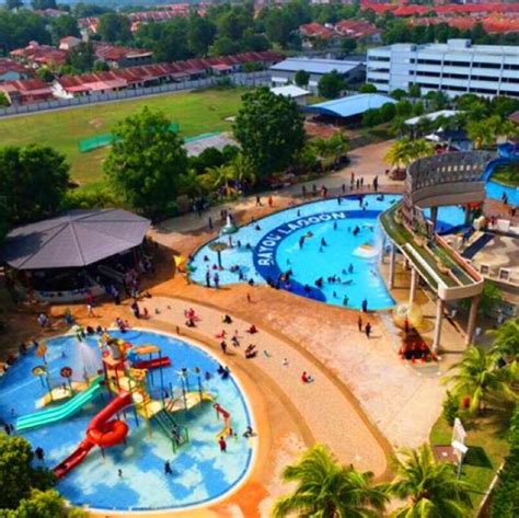 The air conditioned apartments at the bayou lagoon park resort benefit from a kitchenette and a varied buffet breakfast is also served each morning. Bayou Lagoon Park Resort Melaka. Tempat menarik di negeri ...