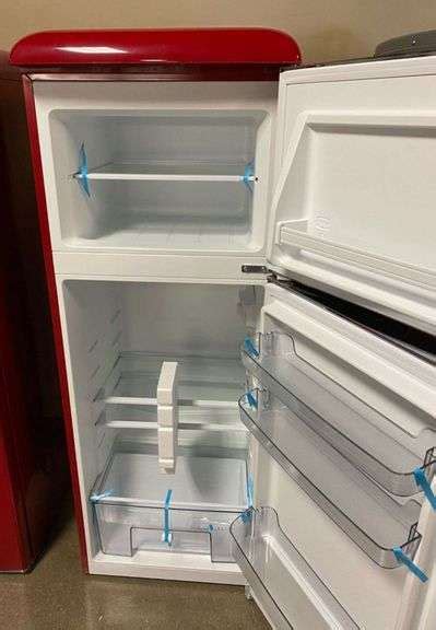 NEW Galanz Retro 7 6 Cu Ft Top Freezer Refrigerator Red Model