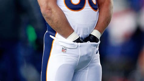 Wes Welker Puts His Hands Down His Pants To Stay Warm