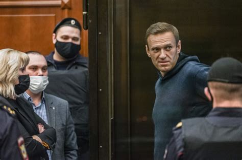 Картинки по запросу навальный в суде «Я нанес смертельную обиду тем, что выжил». Выступление ...