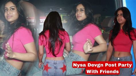 Kajol Devgan Daughter Nysa Devgn Post Party With Friend Nysa Devgn Looking Too Stylish And Hot