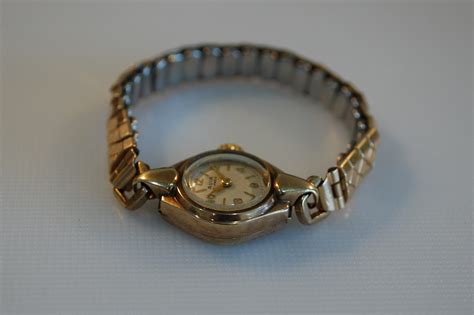 Sold 1958 Ladies Avia 9k Gold Watch With Original Box Birth Year Watches