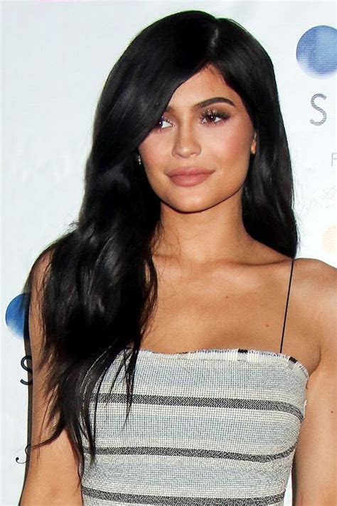 Kylie Jenners Hairstyles And Hair Colors Steal Her Style