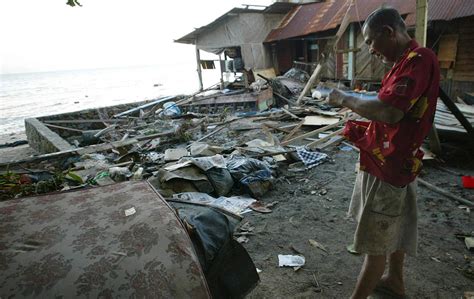 Walaupun telah 10 tahun berlalu, tsunami 2004 masih segar dalam ingatan penduduk pulau pinang. Imbasan Tsunami di Malaysia | Astro Awani
